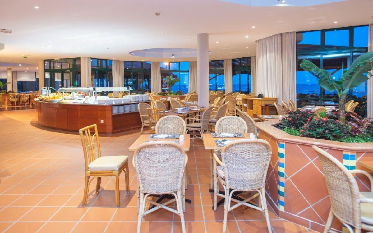 imagini hotel PESTANA BAY